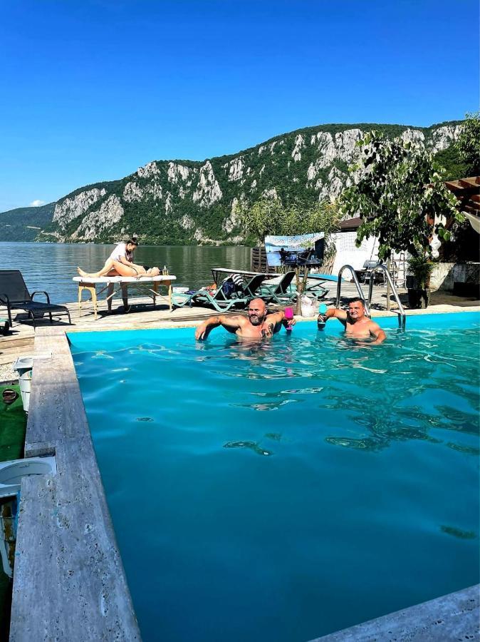 Casa Beasarah. Villa Dubova Eksteriør billede